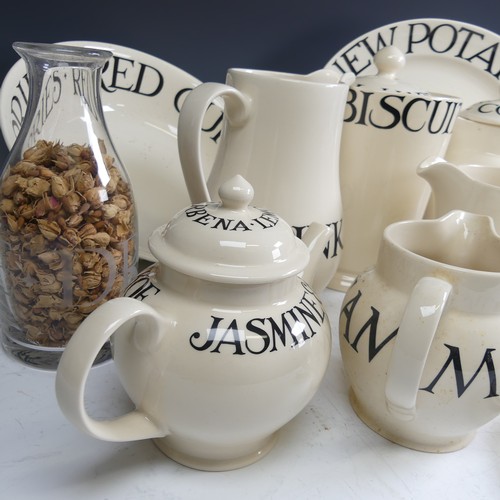 82 - A quantity of Emma Bridgewater 'Toast & Marmalade' Wares, to comprise a large Serving Dish, L 36... 