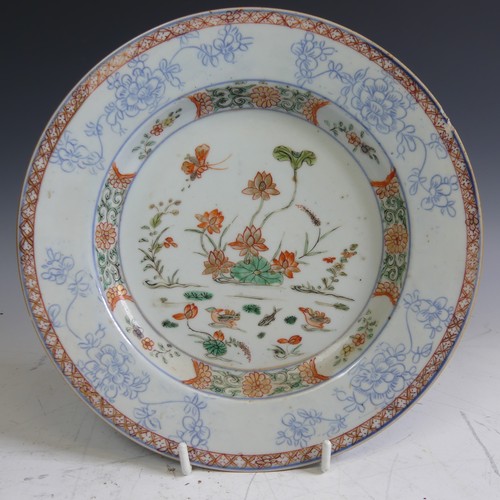 113 - A Chinese porcelain famille rose Plate, decorated with iron red scale decoration rim enclosing ename... 