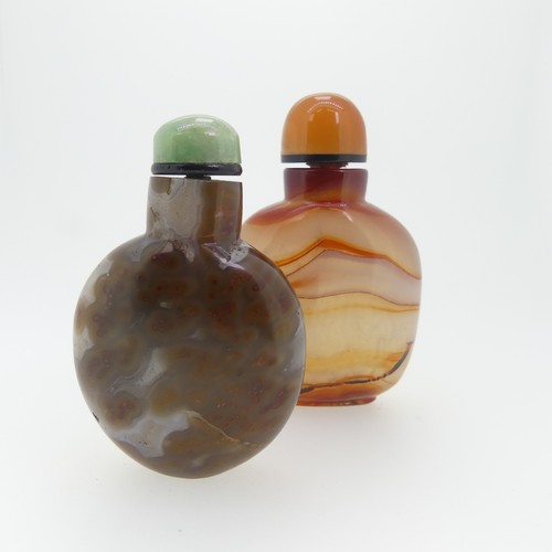 103 - A Chinese macaroni agate Snuff Bottle, H 7.5cm, together with another Chinese agate Snuff Bottle, wi... 