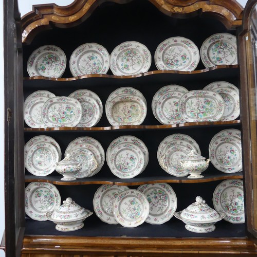 85 - An antique English porcelain 'Indian Tree' pattern Dinner Service, Dinner Plates, Breakfast Plates, ... 