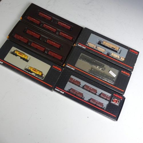 691 - Marklin Mini-Club “Z” gauge, 87580 Baggage Mail 2-Car set, together with five other freight sets: 82... 