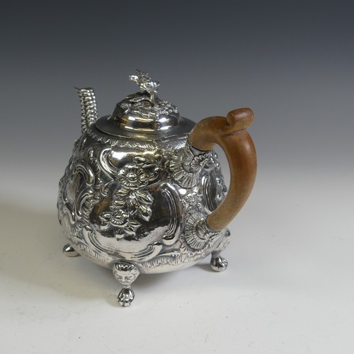 32 - A George III silver Teapot, makers mark worn, probably William Fountain, hallmarked London, 1816, th... 