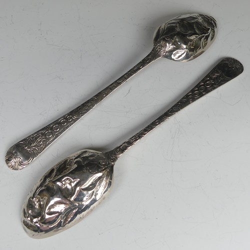 50 - A George III silver Table Spoon, by John Lampfert, hallmarked London 1773, Hanoverian pattern, 22cm ... 