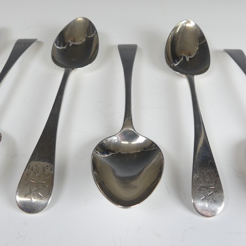 62 - A set of six George IV silver Dessert Spoons, makers mark WE, hallmarked London, 1822, Old English p... 