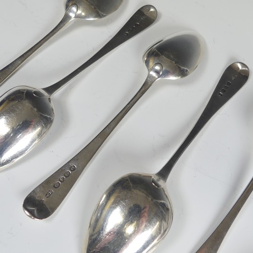 62 - A set of six George IV silver Dessert Spoons, makers mark WE, hallmarked London, 1822, Old English p... 