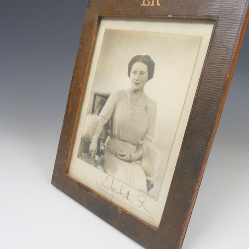 531 - A pair of portrait photographs of King George VI and Queen Elizabeth, taken by Dorothy Wilding, each... 