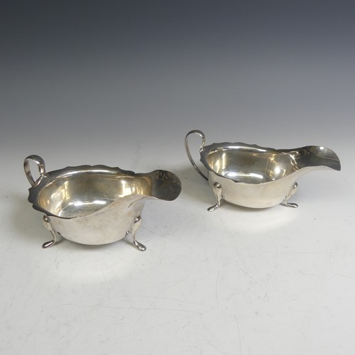 84 - A pair of George V silver Sauce Boats, by Viner's Ltd., hallmarked Sheffield, 1933, of traditional f... 