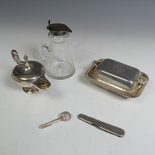 90 - An Elizabeth II silver 'Aladdin's Lamp' Table Lighter, by Garrard & Co Ltd., hallmarked London 1... 