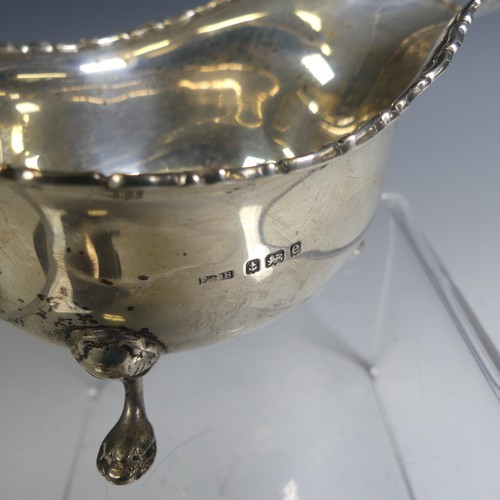 108 - A George V silver Sauce Boat, by Thomas Bradbury & Sons Ltd., hallmarked Sheffield, 1924, of tra... 