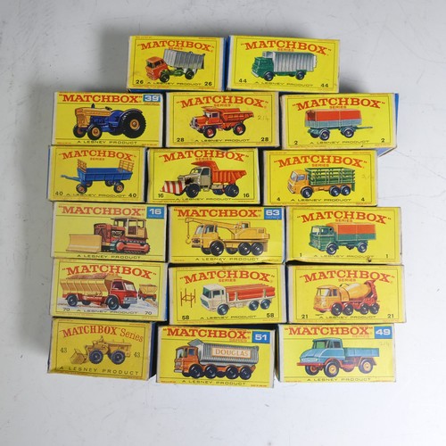 794 - Lesney Matchbox Series, seventeen boxed models: 1 Mercedes, 2 Trailer, 4 Sake, 16 Scammell, 16 Case,... 