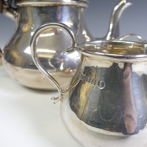 170 - A George V silver three piece Tea Set, by Goldsmiths & Silversmiths Co Ltd., hallmarked London, ... 