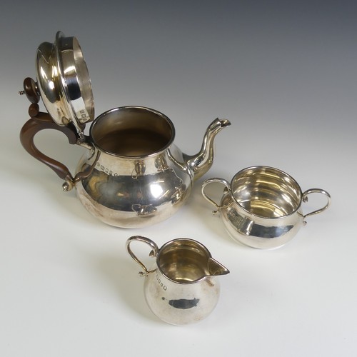 170 - A George V silver three piece Tea Set, by Goldsmiths & Silversmiths Co Ltd., hallmarked London, ... 