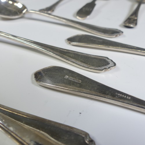 171 - A pair of George V silver Table Spoons, by John Round & Son Ltd., hallmarked Sheffield, 1911, Ol... 