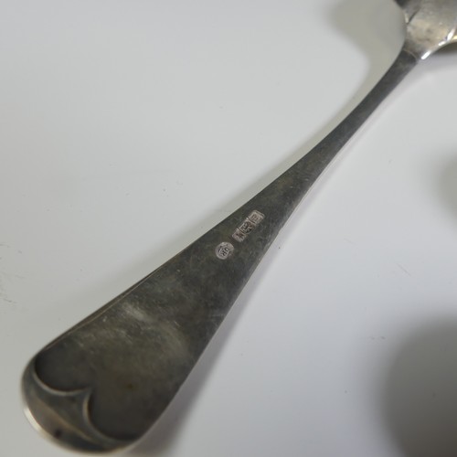 171 - A pair of George V silver Table Spoons, by John Round & Son Ltd., hallmarked Sheffield, 1911, Ol... 