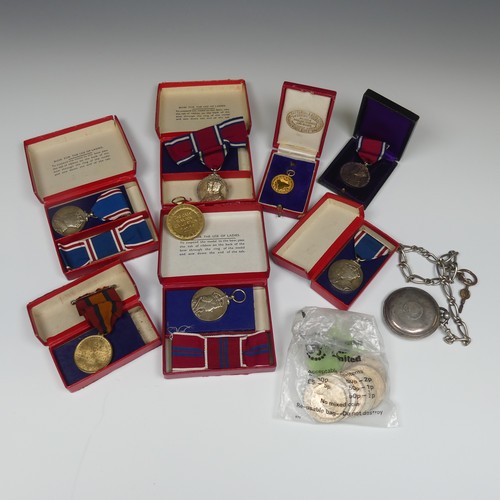 547 - Coronation Medals; Two cased 1937 George VI and Queen Elizabeth medals, both boxed with ribbons, tog... 