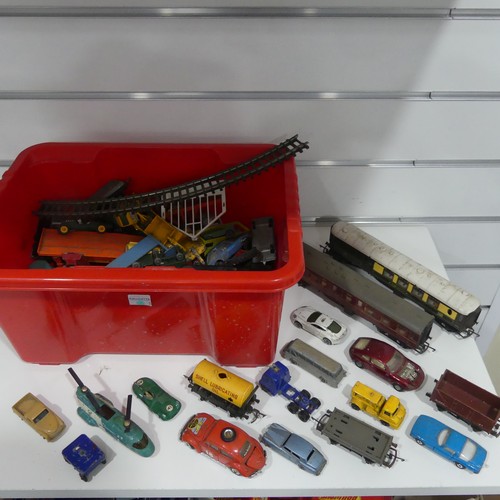 792 - A quantity of playworn toys and models, including Corgi and Lesney Matchbox, Hornby '00' gauge, etc ... 