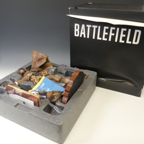 773 - Triforce Battlefield 1 Dice edition, with illuminated figure, no game, boxed.... 