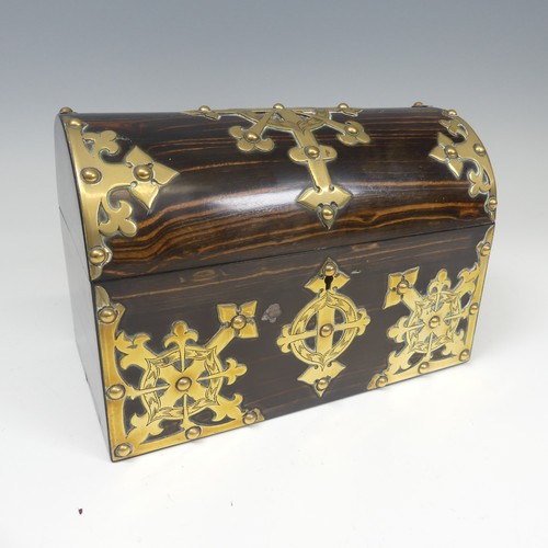 441 - A Victorian walnut games / playing card Box, the hinged lid with brass corner mounts and central dep... 