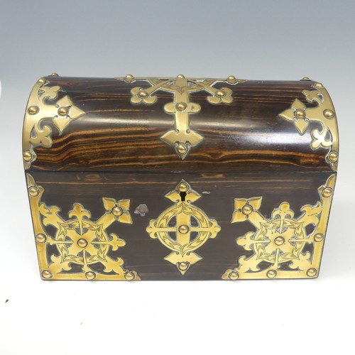 441 - A Victorian walnut games / playing card Box, the hinged lid with brass corner mounts and central dep... 