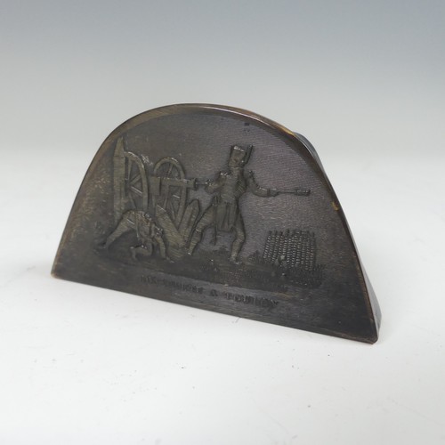 65 - Napoleonic Interest: a pressed horn snuff box, in the form of Napoleon's bicorn hat, the hinged lid ... 