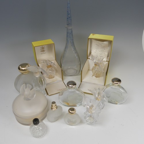 87 - A small quantity of Nina Ricci Scent Bottles, to include Lalique 'L'Air du Temps', etched to base, i... 