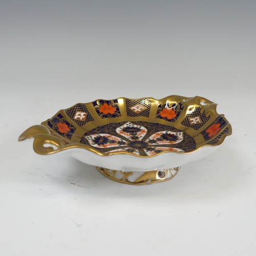 91 - A Royal Crown Derby 1128 Old Imari pattern 'Duchess' Bon Bon Dish, solid gold band, first quality, t... 