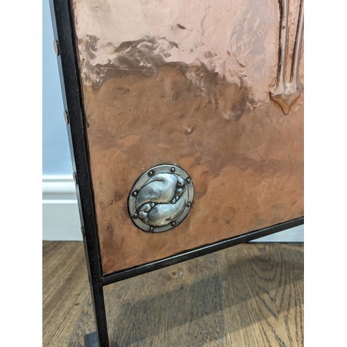 330 - A rare Arts and Crafts copper and pewter Fire Screen, wrought iron surround enclosing embossed coppe... 