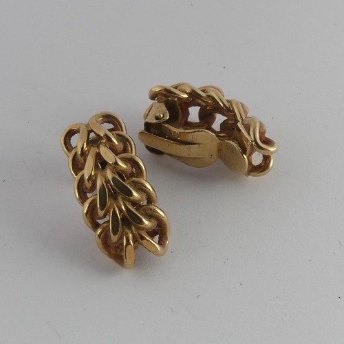 333 - A pair of 9ct yellow gold Ear Clips, the woven fronts 20mm long, approx. total weight 7g.... 