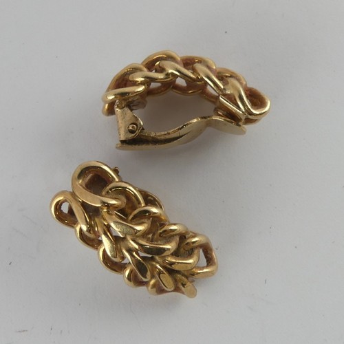 333 - A pair of 9ct yellow gold Ear Clips, the woven fronts 20mm long, approx. total weight 7g.... 