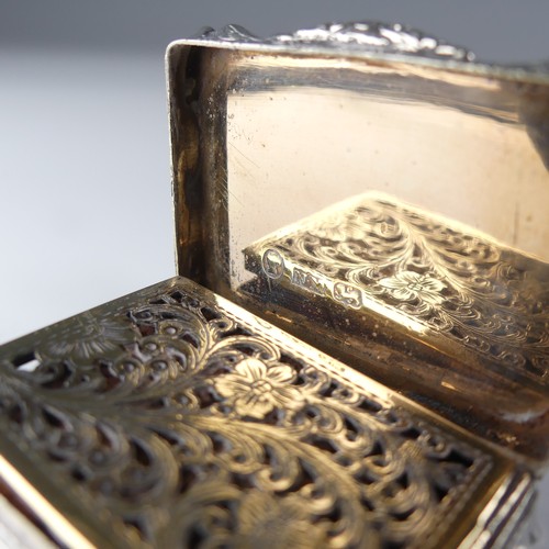 24 - An early Victorian silver Vinaigrette, by Nathaniel Mills, hallmarked Birmingham, date letter obscur... 