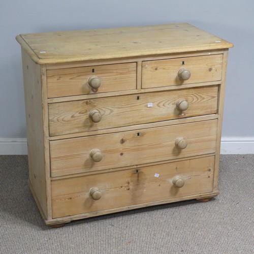 508 - An antique pine Chest of drawers, two short drawers over three long graduating drawers, W 96 cm x H ... 