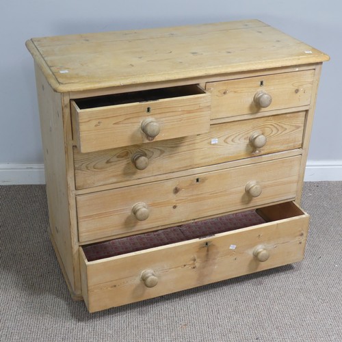 508 - An antique pine Chest of drawers, two short drawers over three long graduating drawers, W 96 cm x H ... 