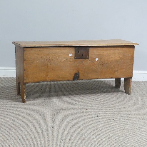 516 - An antique 17th century style elm Coffer, raised on stile legs, W 107.5 cm x H 48 cm x D 33.5 cm.... 