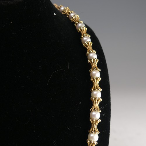 314 - A 9ct yellow gold and cultured pearl Necklace, the integral barrel snap with London import marks for... 