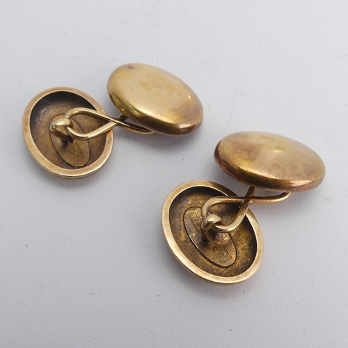 377 - A pair of 15ct yellow gold oval cufflinks, 4.6g.