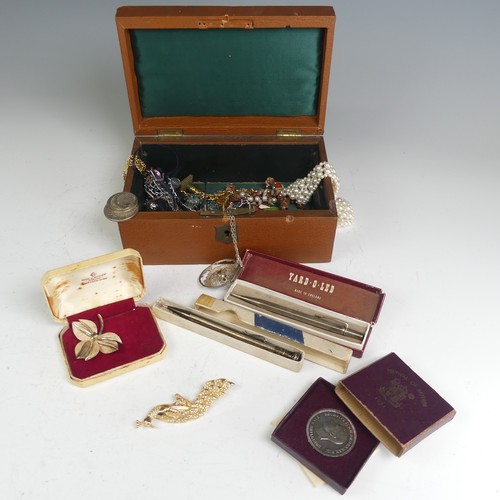 380 - A quantity of Costume Jewellery, including cultured and faux pearls, gold plated and other cufflinks... 