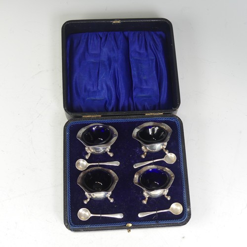 89 - A cased set of four silver Open Salts, by Joseph Gloster Ltd., hallmarked Birmingham, 1917, with blu... 