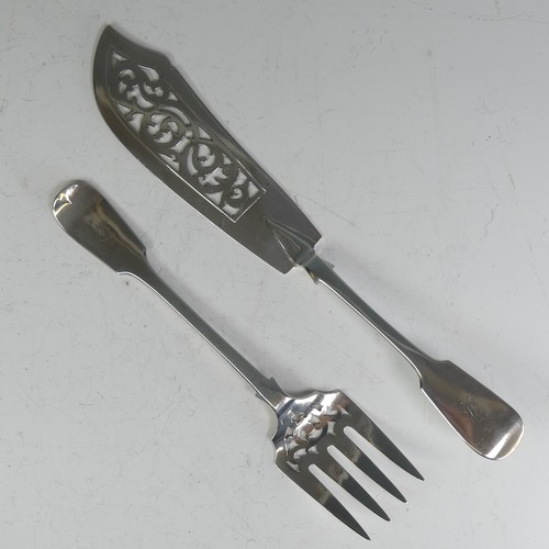 91 - A pair of Victorian silver Fish Servers, by Chawner & Co., hallmarked London, 1853, fiddle patte... 