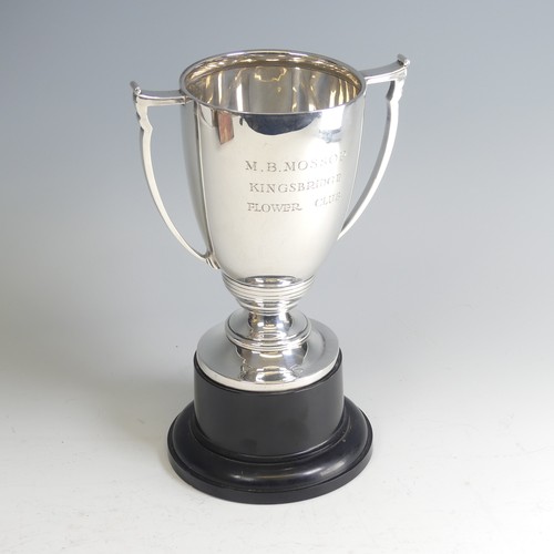 93 - An Elizabeth II silver two handled Trophy Cup, by Deakin & Francis Ltd., hallmarked Birmingham 1... 