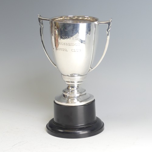 93 - An Elizabeth II silver two handled Trophy Cup, by Deakin & Francis Ltd., hallmarked Birmingham 1... 