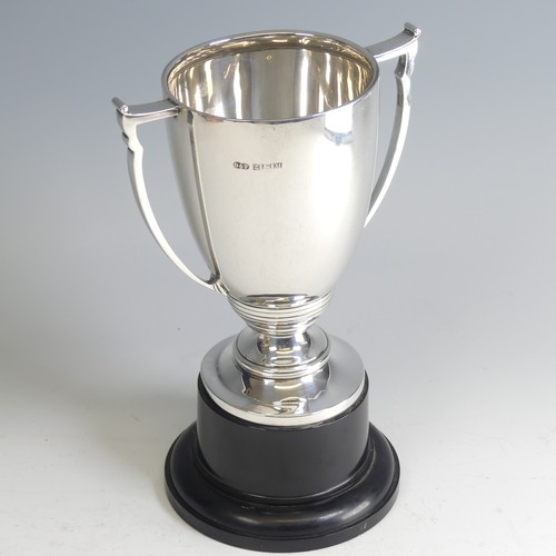 93 - An Elizabeth II silver two handled Trophy Cup, by Deakin & Francis Ltd., hallmarked Birmingham 1... 