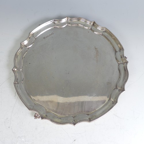 95 - An Elizabeth II silver Salver, by Sterling Silverware Ltd, hallmarked Sheffield, 1977, of shaped cir... 