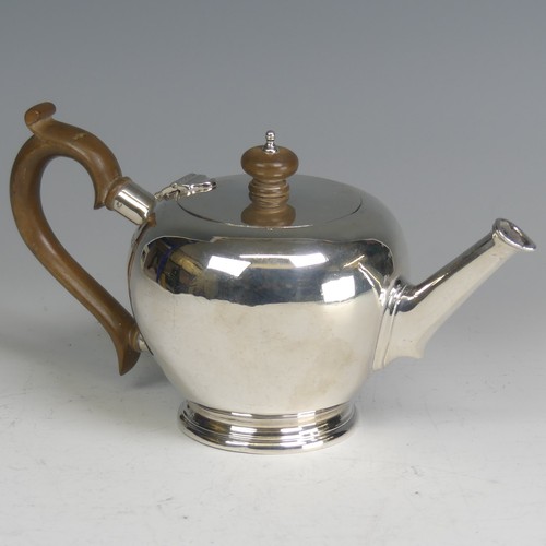 102 - A George VI silver Teapot, by Blackmore & Fletcher Ltd., hallmarked London 1937, of bullet form ... 