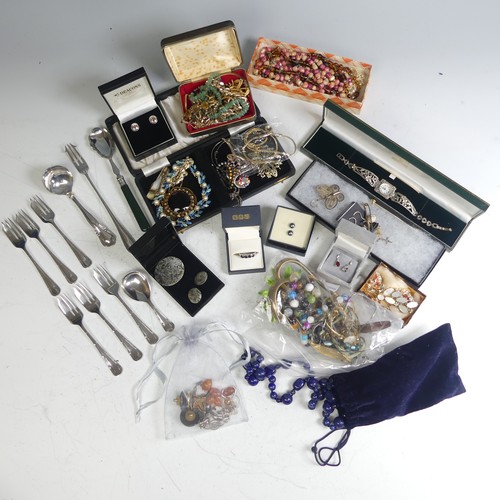 395 - A quantity of vintage and later Costume Jewellery, including a small 9ct gold mounted citrine pendan... 