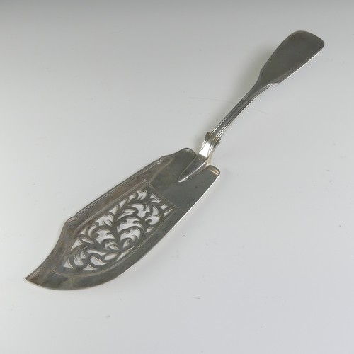 124 - A Victorian silver Fish Slice, by William Eaton, hallmarked London, 1839, fiddle and thread pattern,... 