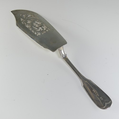 124 - A Victorian silver Fish Slice, by William Eaton, hallmarked London, 1839, fiddle and thread pattern,... 