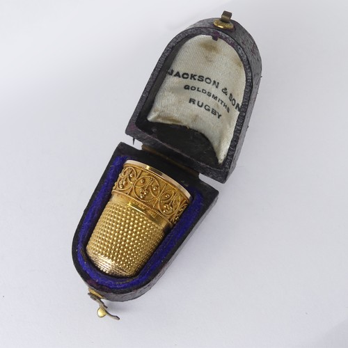 403 - A 15ct yellow gold Thimble, in fitted case, 5.2g.