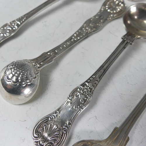 148 - A pair of George III silver Salt Spoons, by William Eley I & William Fearn, hallmarked London 18... 