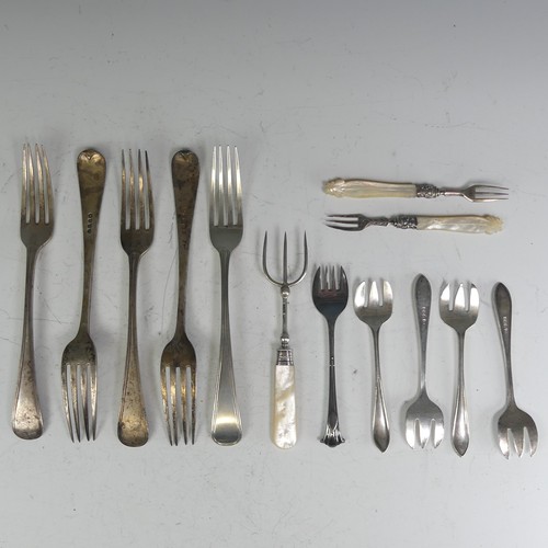 153 - A set of five William IV silver Forks, by William Bateman II, hallmarked London, 1833, Old English t... 