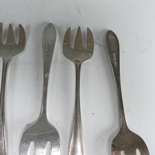 153 - A set of five William IV silver Forks, by William Bateman II, hallmarked London, 1833, Old English t... 